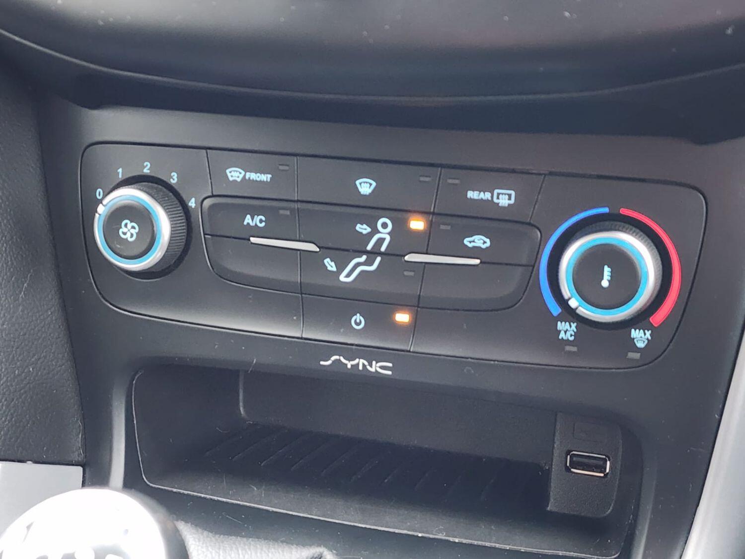Used Ford Focus 2015 for sale - 76268537: Photo 11