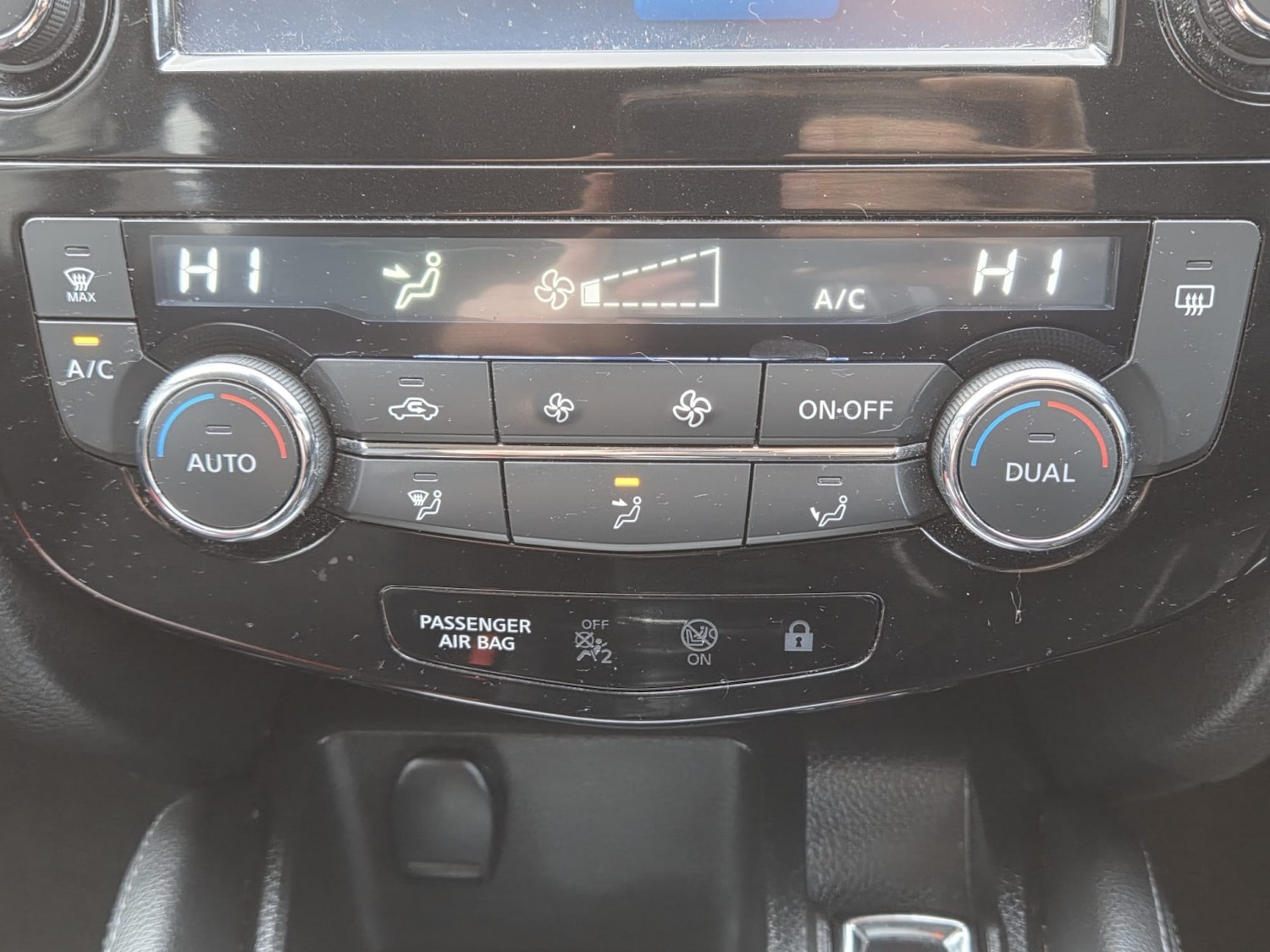 Used Nissan Qashqai 2017 for sale - 77438477: Photo 13