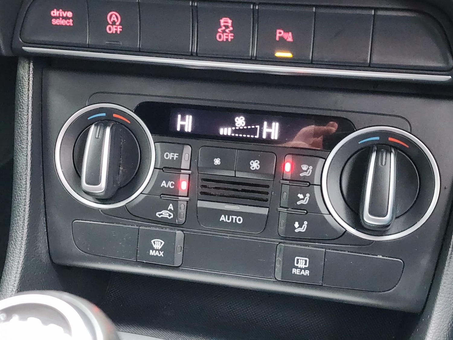 Used Audi Q3 2016 for sale - 76687183: Photo 14