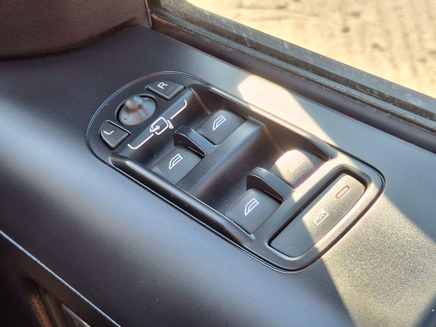 Used Land Rover Freelander 2 2012 for sale - 76794379: Photo 19