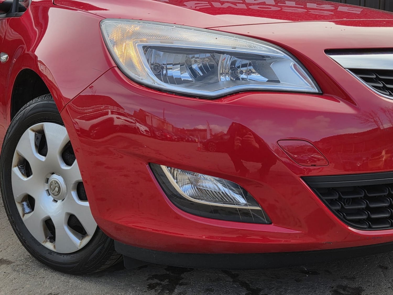 Used Vauxhall Astra 2012 for sale - 77572749: Photo 2