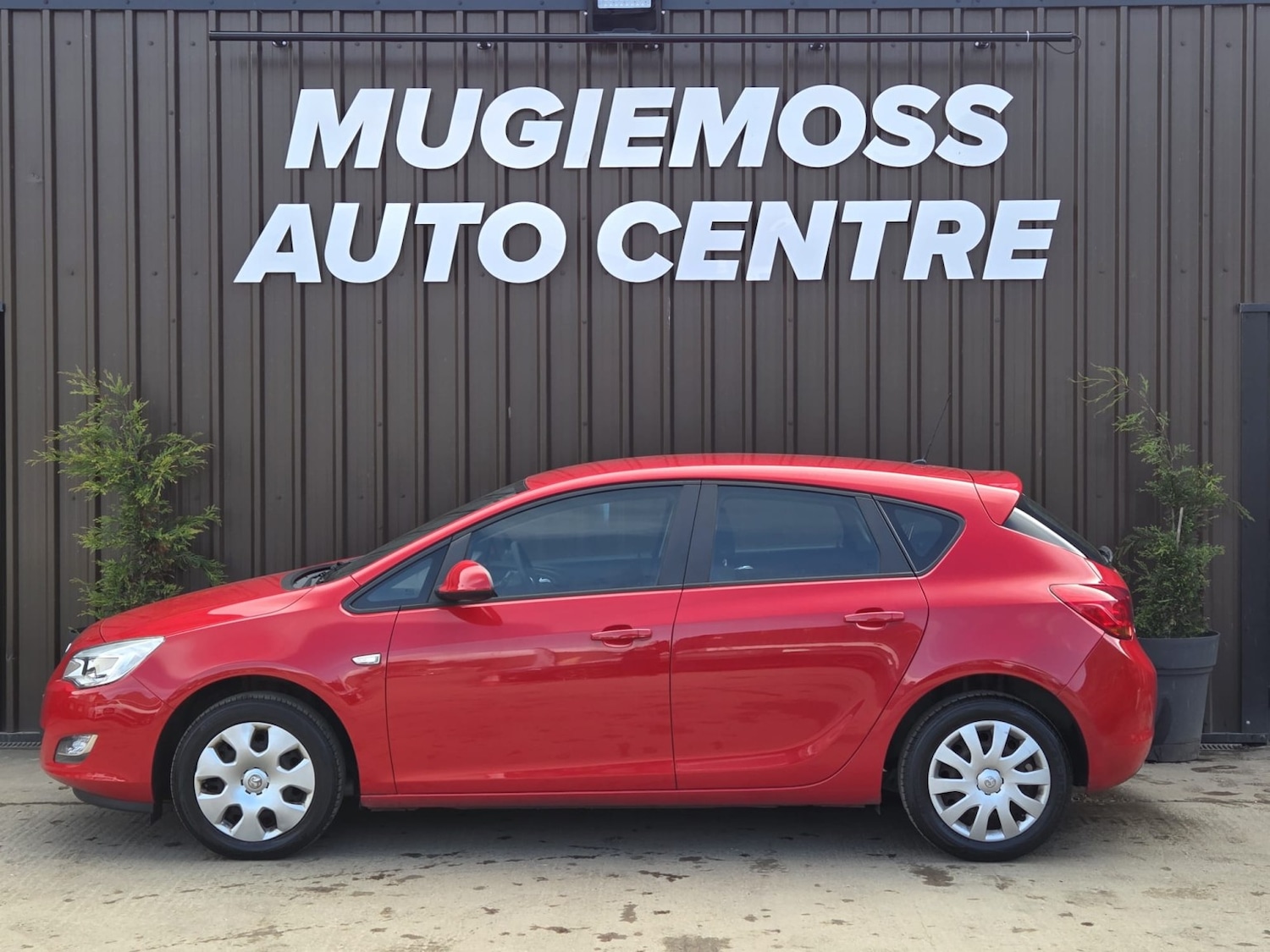 Used Vauxhall Astra 2012 for sale - 77572749: Photo 4