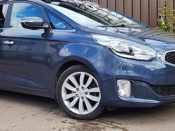 Used Kia Carens 2016 for sale - 78782411: Photo