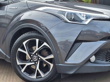 Used Toyota C-HR 2019 for sale - 75686063: Photo