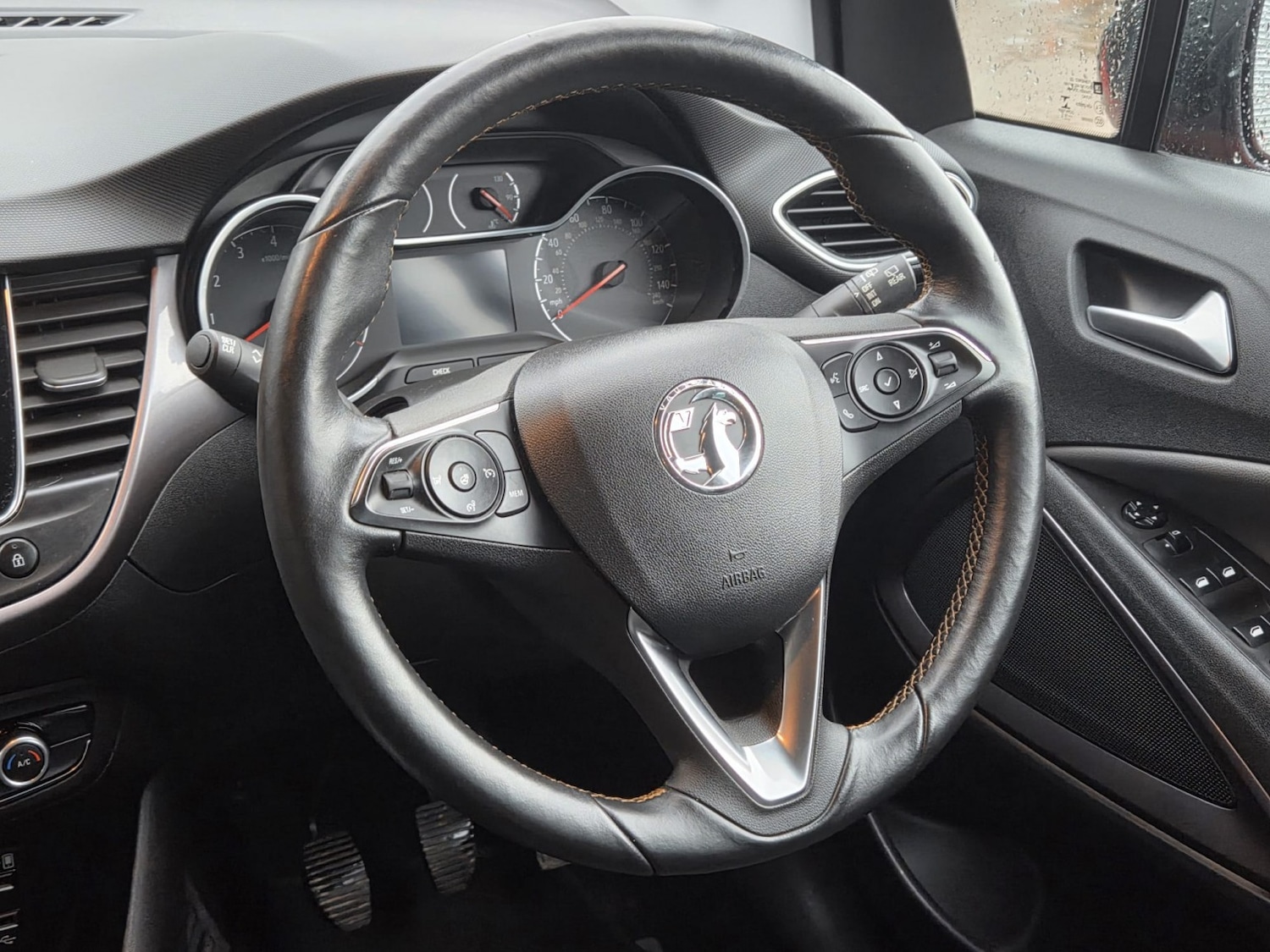 Used Vauxhall Crossland X 2018 for sale - 77836912: Photo 8