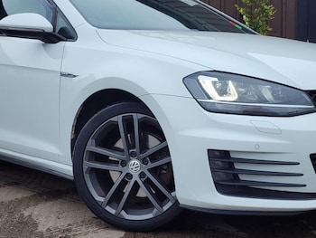 Used Volkswagen Golf 2016 for sale - 79023876: Photo