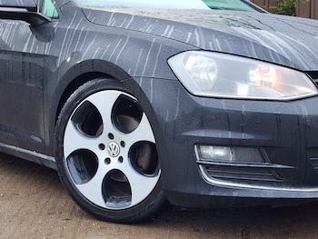 Used Volkswagen Golf 2013 for sale - 77107655: Photo