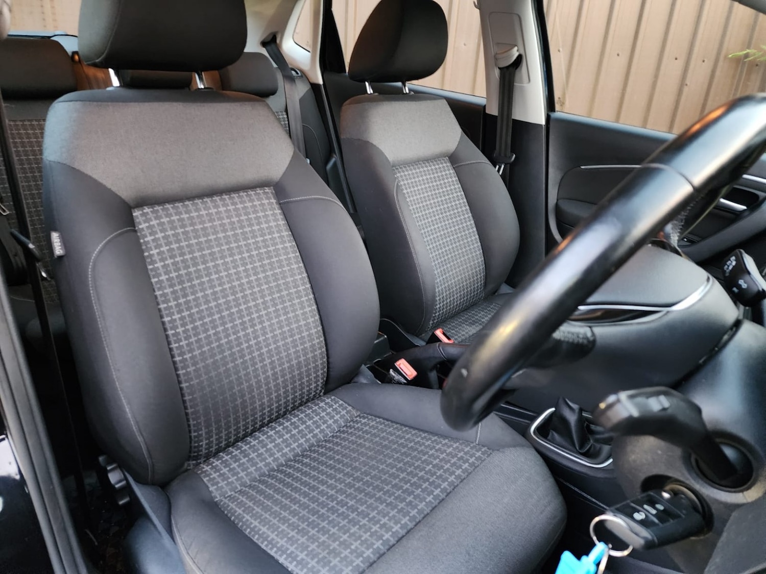 Used Volkswagen Polo 2016 for sale - 76605938: Photo 6