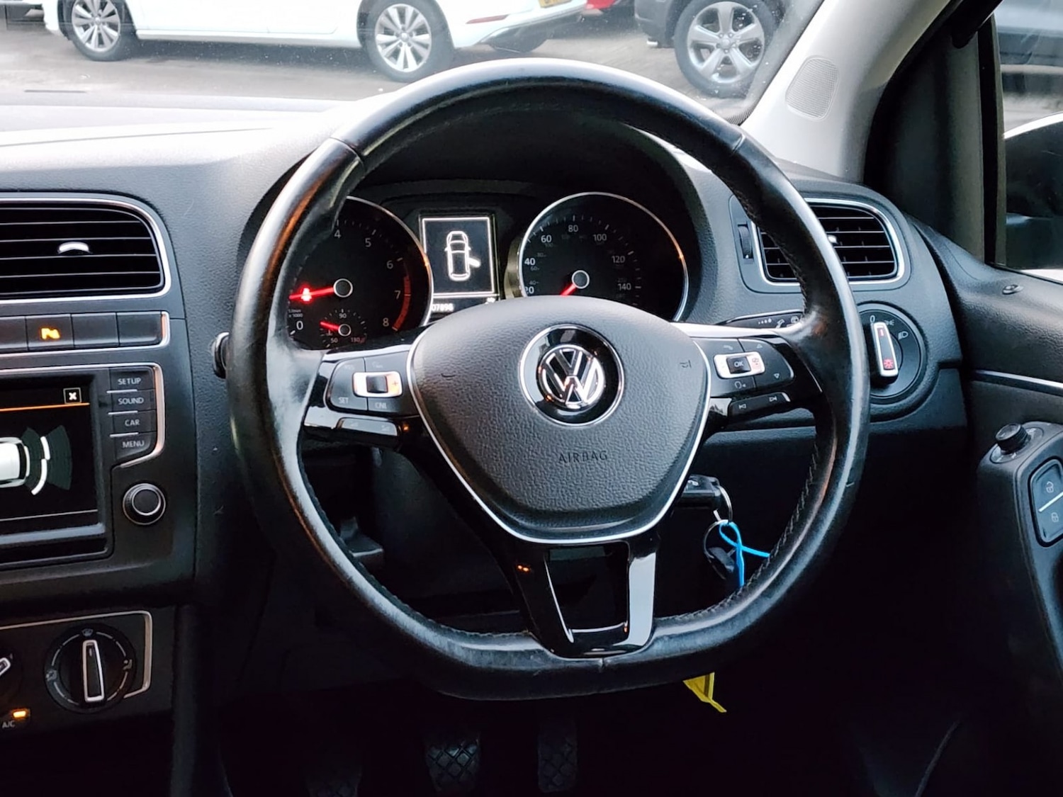 Used Volkswagen Polo 2016 for sale - 76605938: Photo 8