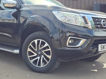 Used Nissan Navara 2017 for sale - 79335618: Photo