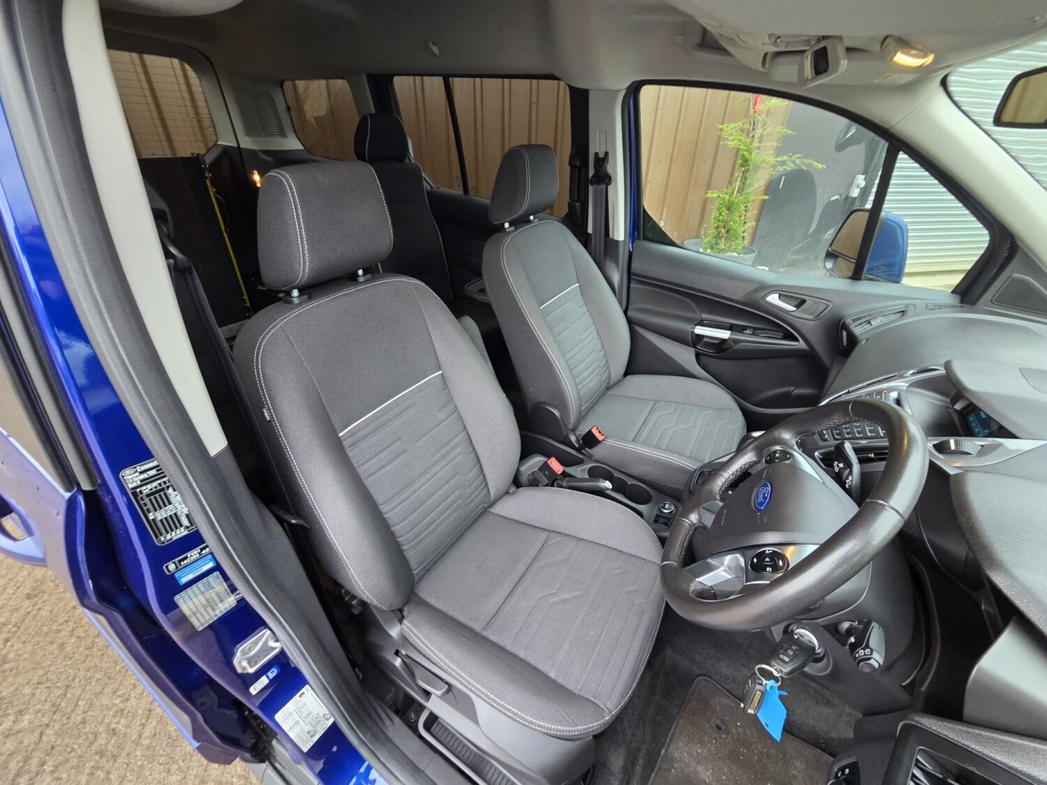Used Ford Grand Tourneo Connect 2018 for sale - 77572696: Photo 6