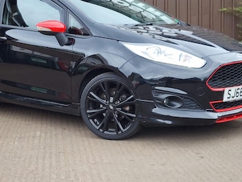Used Ford Fiesta 2016 for sale - 76211877: Photo 2