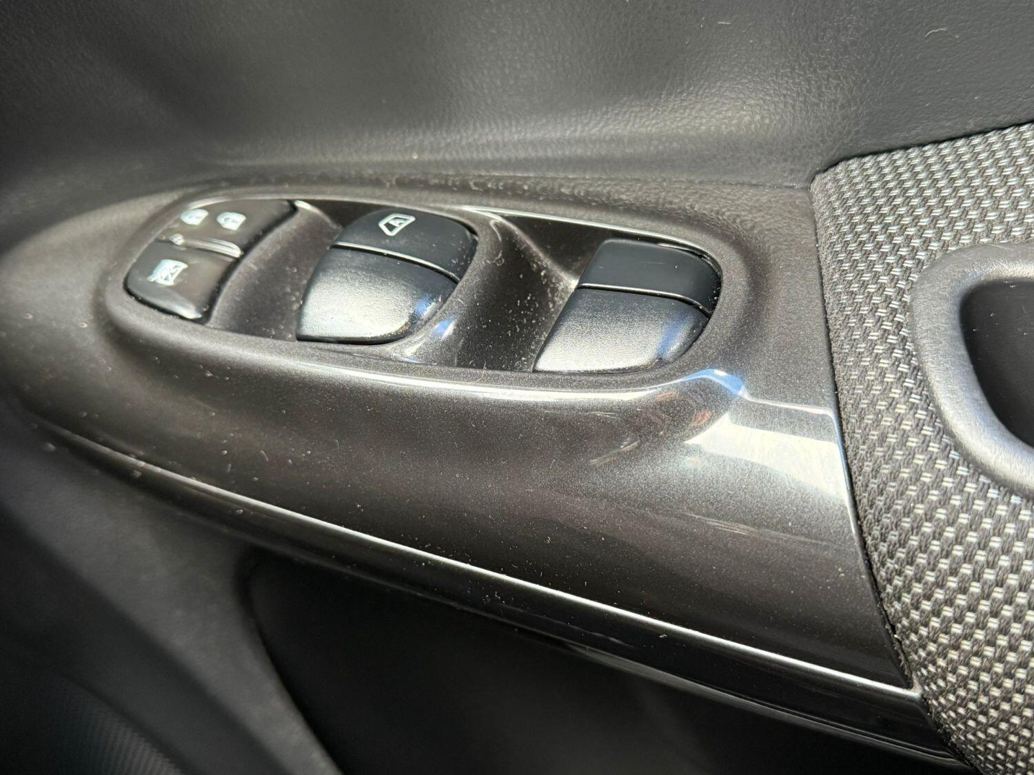 Used Nissan Juke 2016 for sale - 76070340: Photo 15