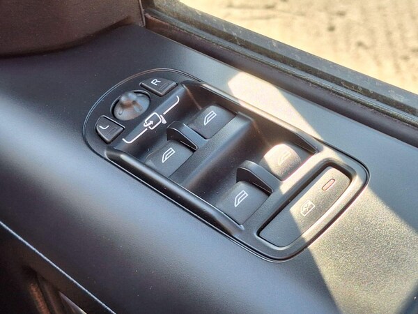 Used Land Rover Freelander 2 2012 for sale - 75686034: Photo 19