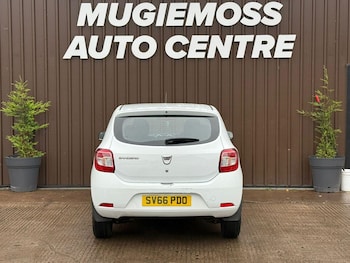 Used Dacia Sandero 2016 for sale - 76128903: Photo