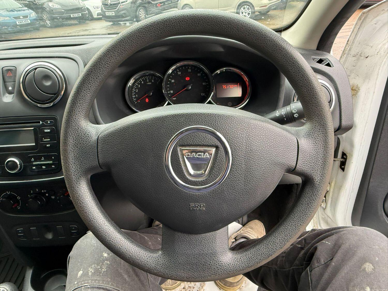 Used Dacia Sandero 2016 for sale - 76128903: Photo 5