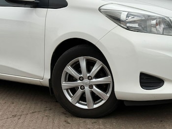 Used Toyota Yaris 2013 for sale - 75962748: Photo