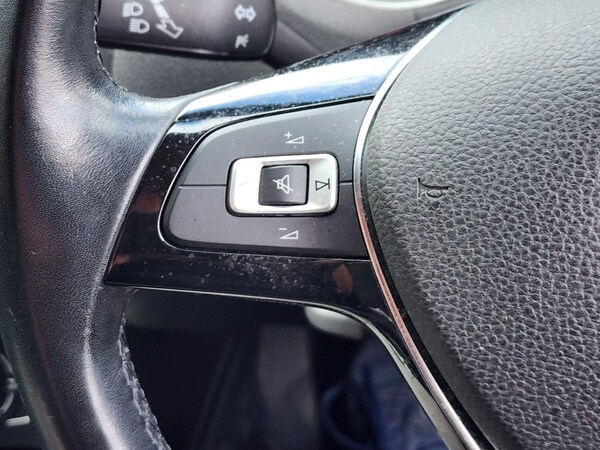 Used Volkswagen Polo 2015 for sale - 75686092: Photo 11