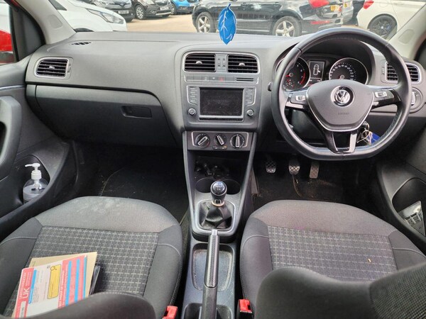 Used Volkswagen Polo 2015 for sale - 75686092: Photo 6