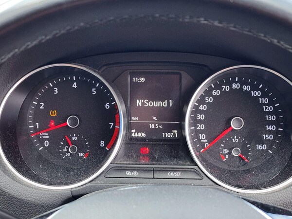 Used Volkswagen Polo 2015 for sale - 75686092: Photo 8