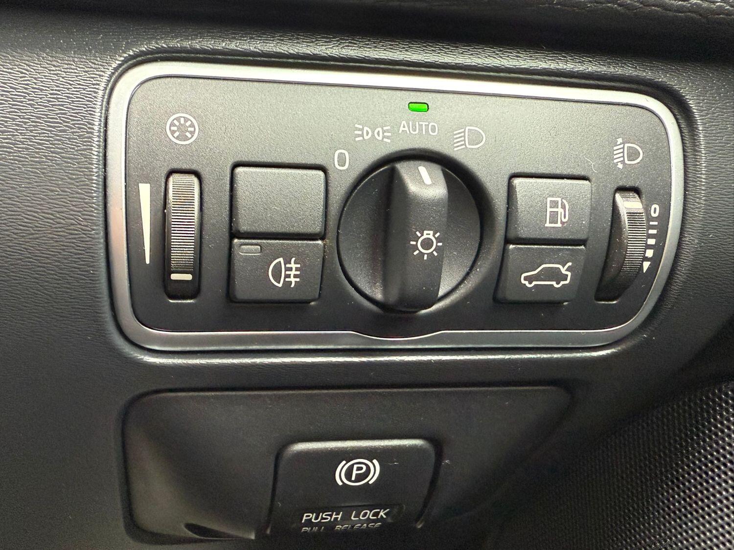 Used Volvo XC60 2014 for sale - 76128904: Photo 15