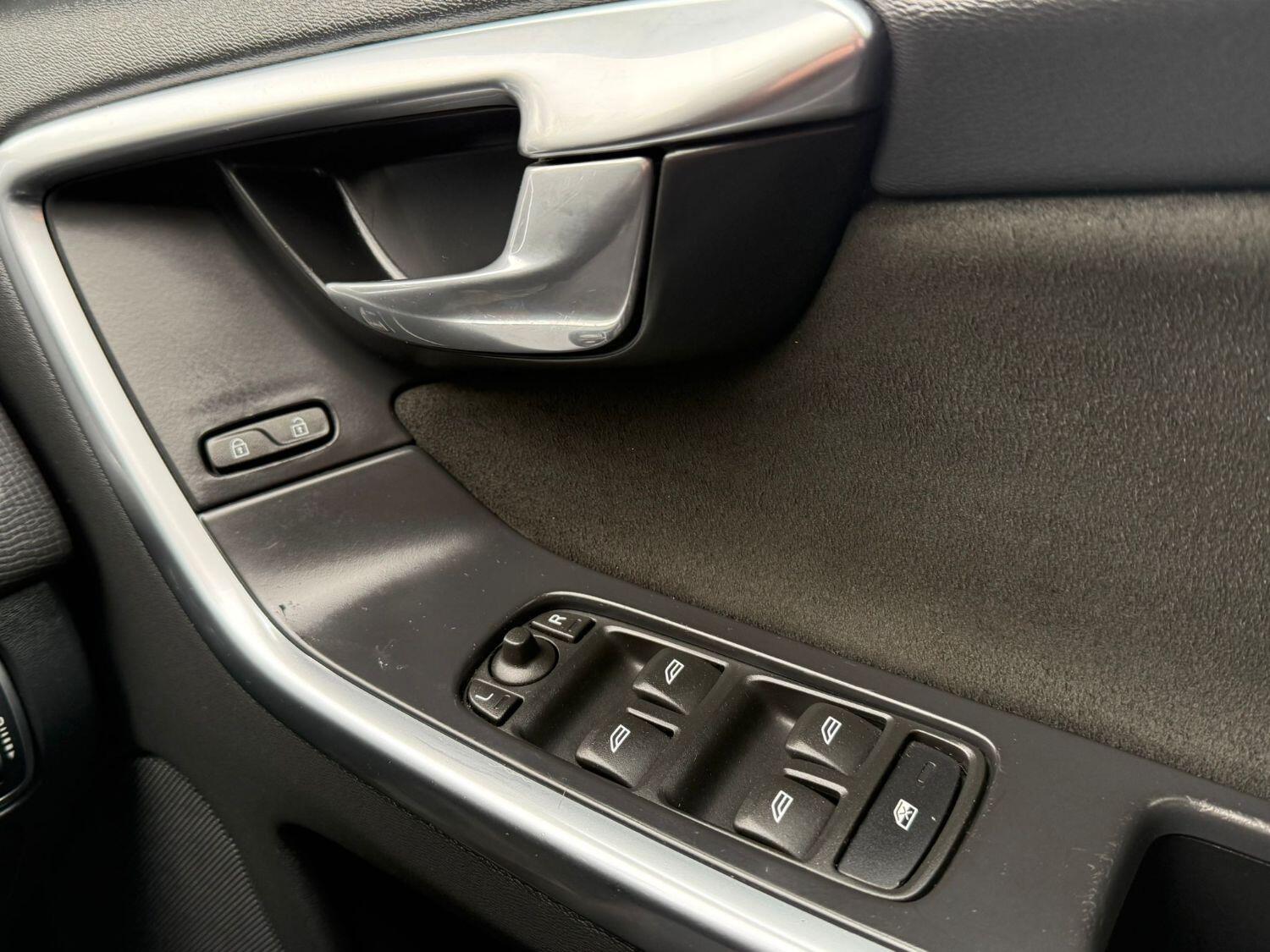 Used Volvo XC60 2014 for sale - 76128904: Photo 16