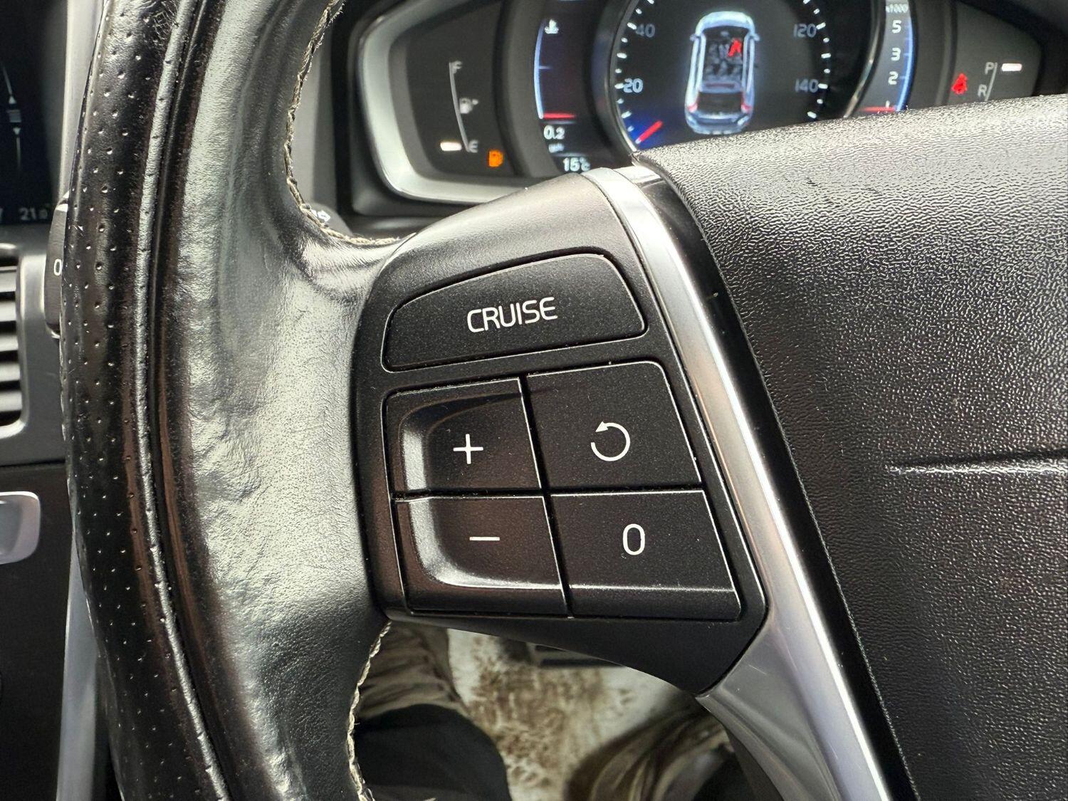 Used Volvo XC60 2014 for sale - 76128904: Photo 8