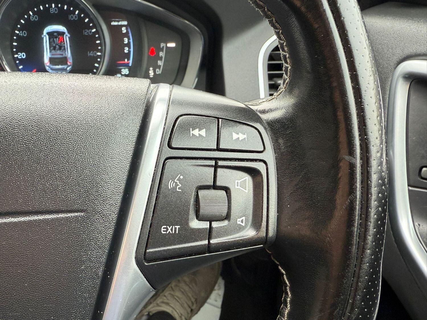 Used Volvo XC60 2014 for sale - 76128904: Photo 9