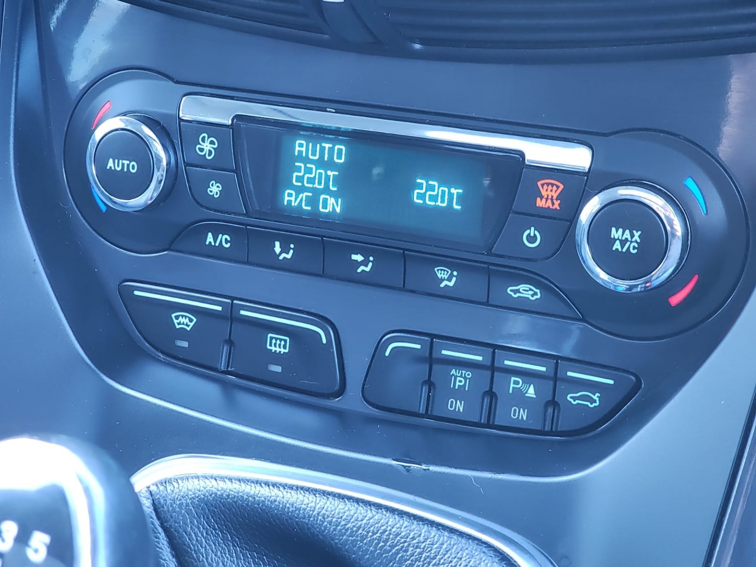 Used Ford Kuga 2014 for sale - 76968597: Photo 15