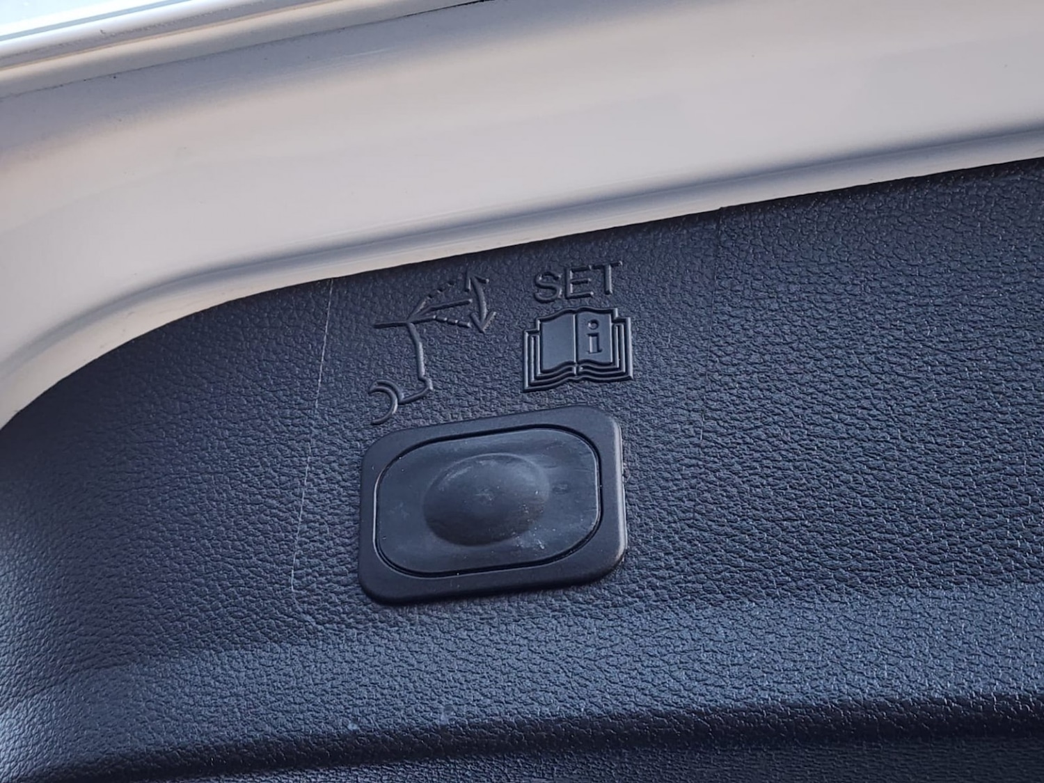 Used Ford Kuga 2014 for sale - 76968597: Photo 23