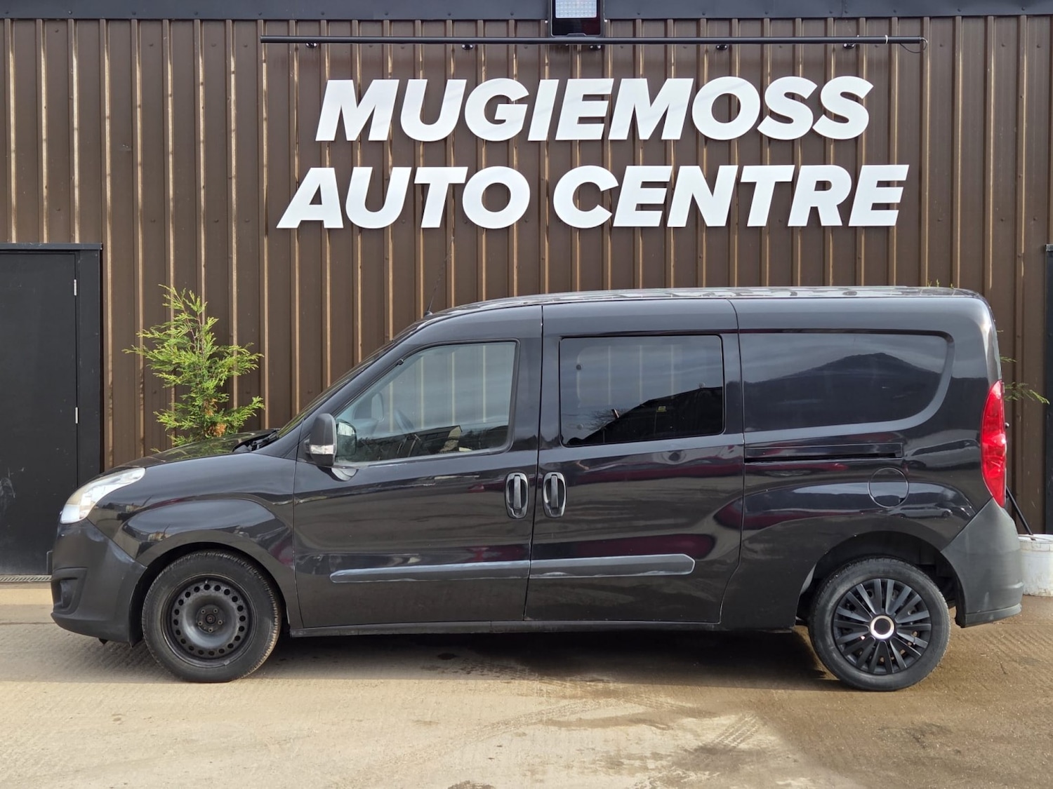 Used Vauxhall Combo 2014 for sale - 77668627: Photo 4