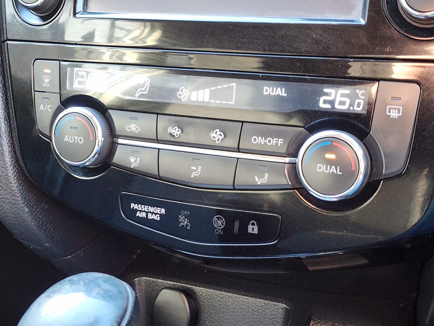 Used Nissan Qashqai 2015 for sale - 77639199: Photo 10