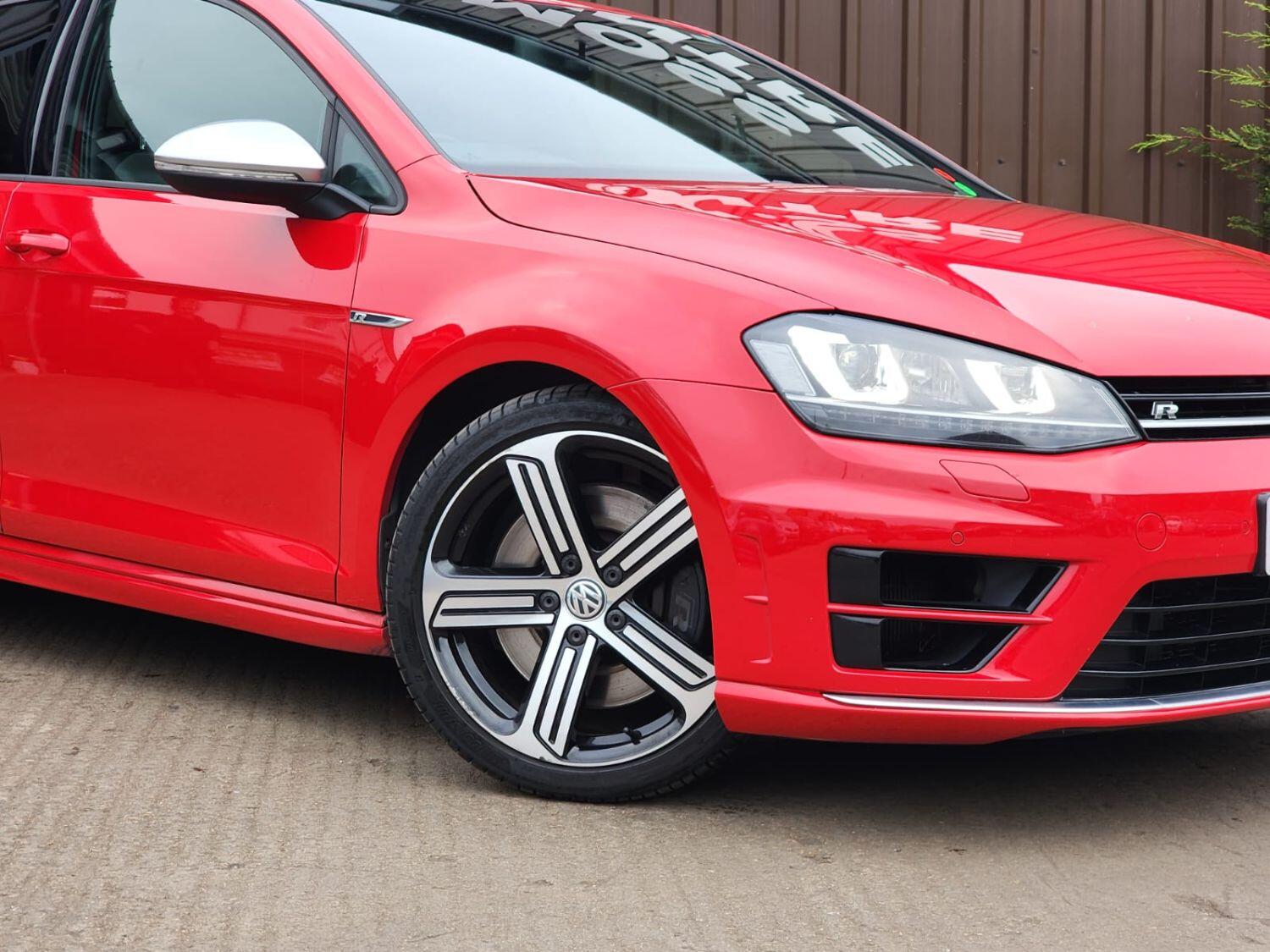 Used Volkswagen Golf 2015 for sale - 76268459: Photo 2