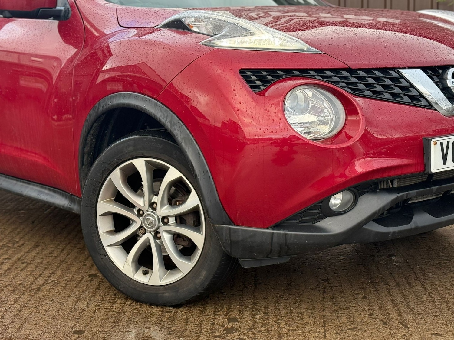Used Nissan Juke 2017 for sale - 76935360: Photo 2