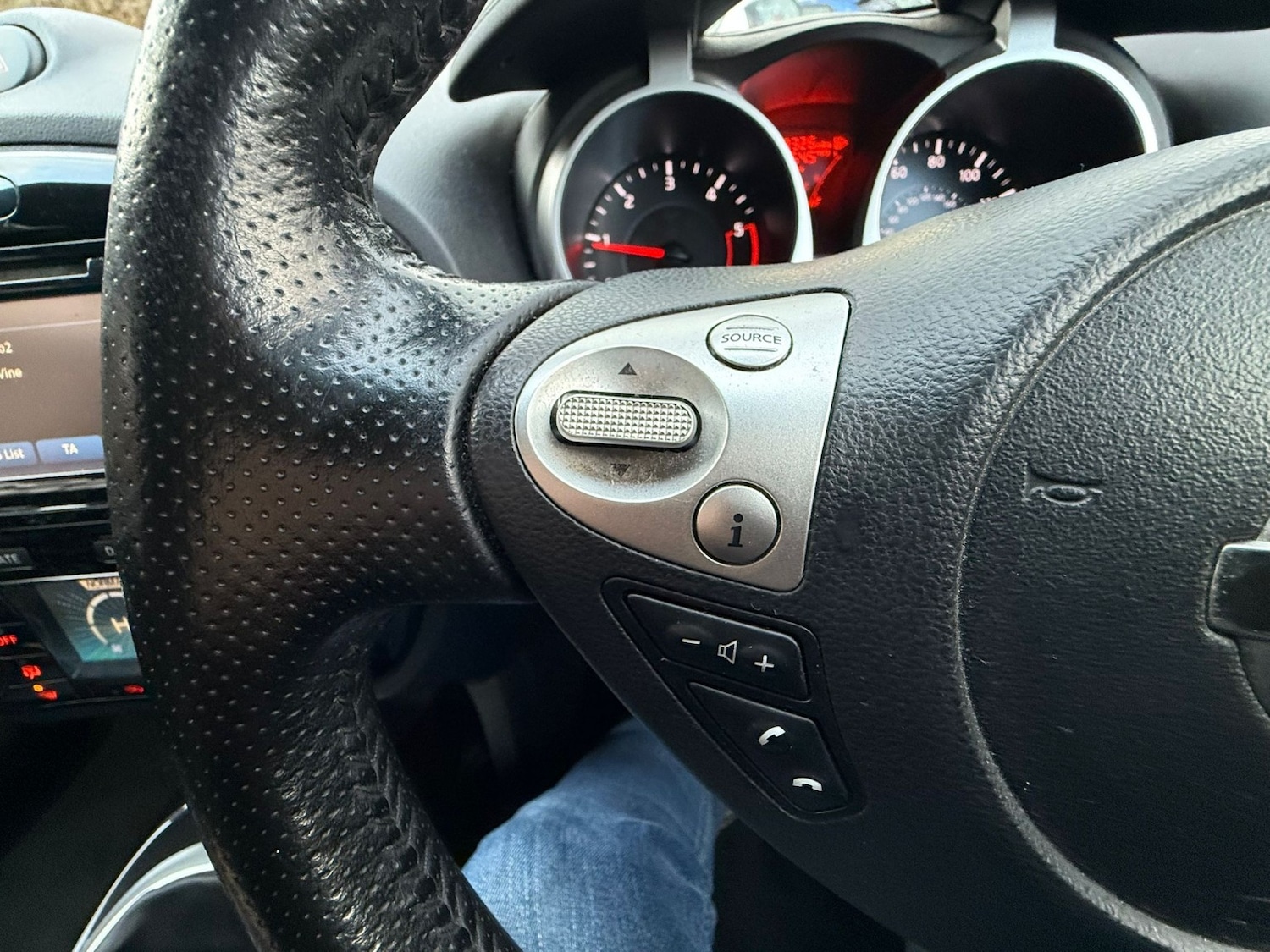 Used Nissan Juke 2017 for sale - 76935360: Photo 8