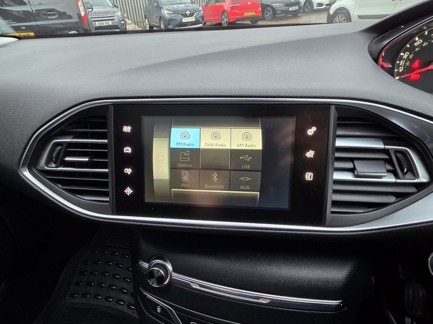 Used Peugeot 308 2014 for sale - 77065651: Photo 12