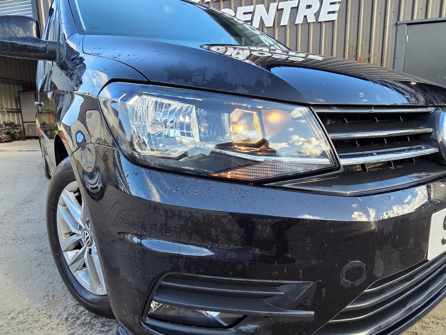 Used Volkswagen Caddy 2016 for sale - 77735772: Photo 2