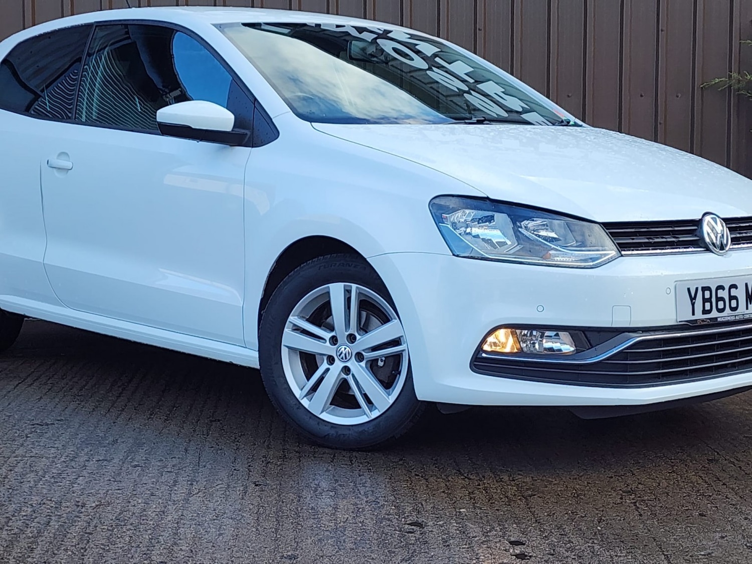 Used Volkswagen Polo 2016 for sale - 76407617: Photo 2