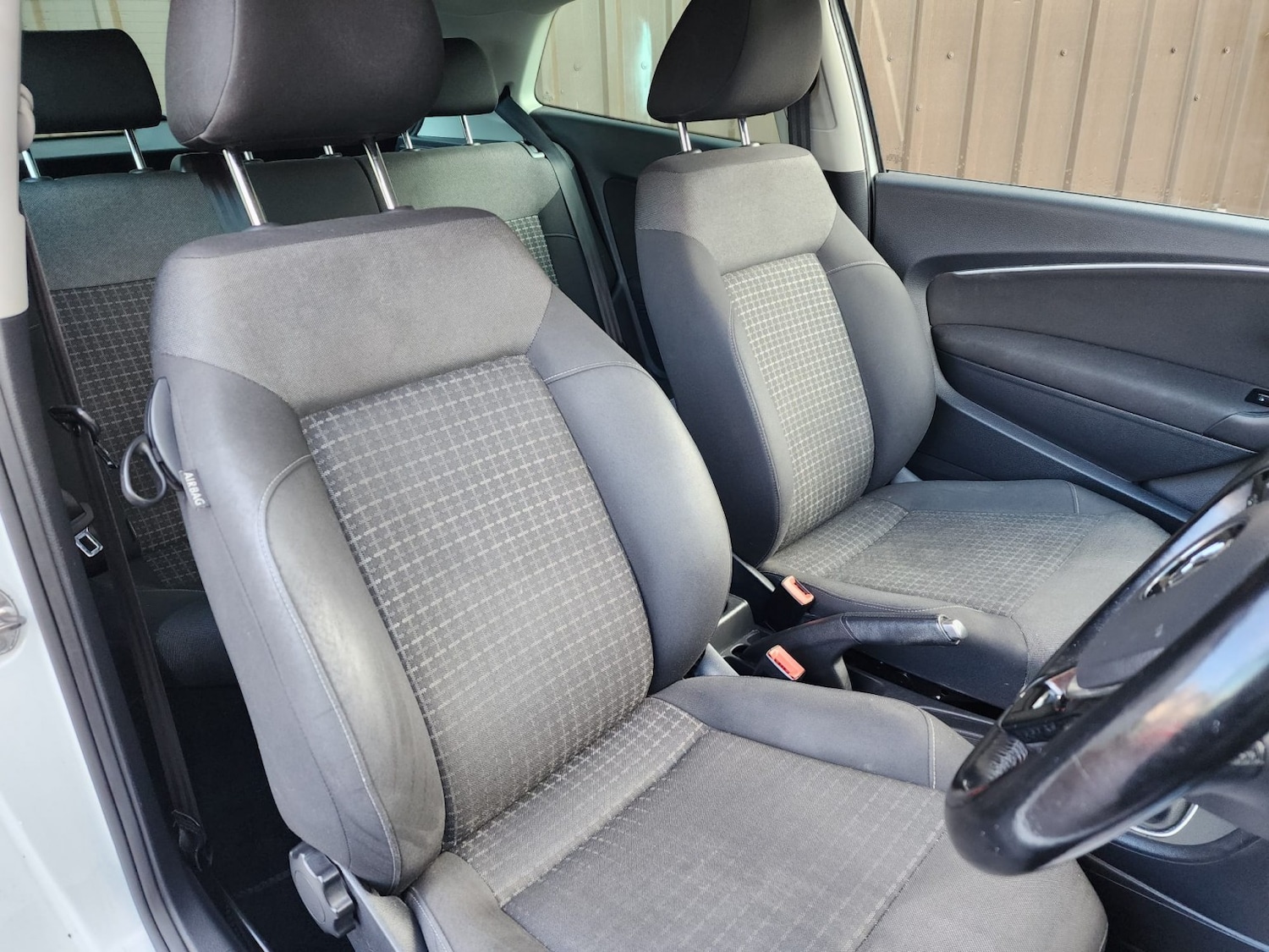 Used Volkswagen Polo 2016 for sale - 76407617: Photo 6