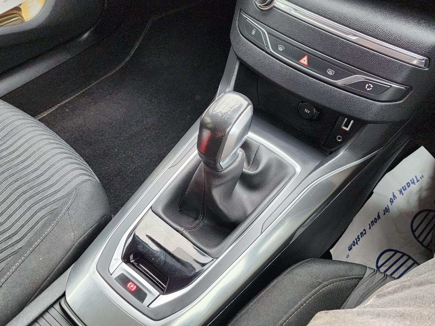 Used Peugeot 308 2014 for sale - 76794367: Photo 12