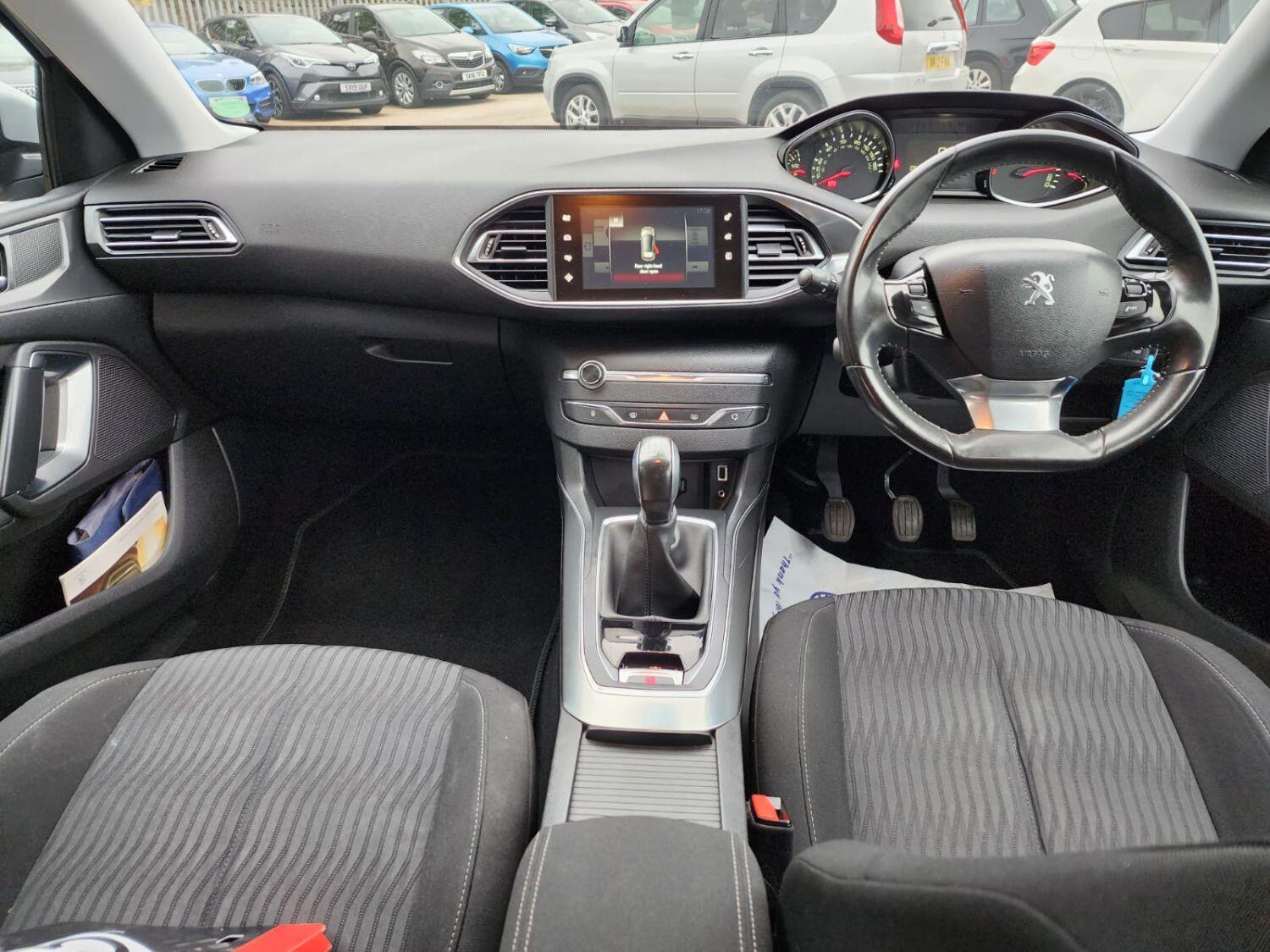 Used Peugeot 308 2014 for sale - 76794367: Photo 6