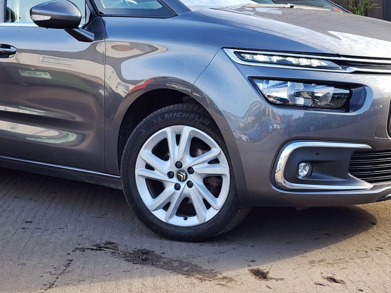 Used Citroen C4 Picasso 2017 for sale - 76305511: Photo 2