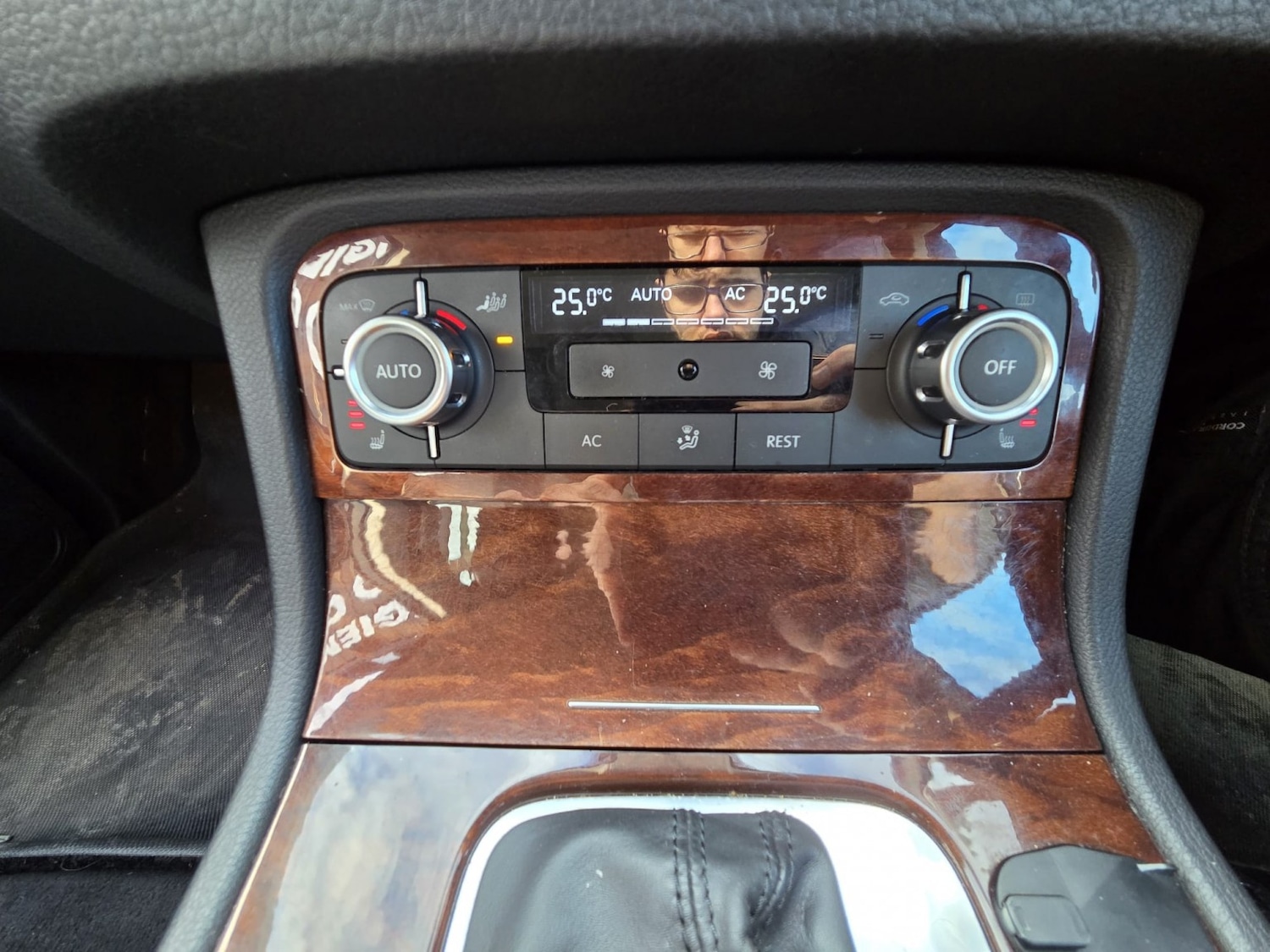 Used Volkswagen Touareg 2011 for sale - 77622476: Photo 13