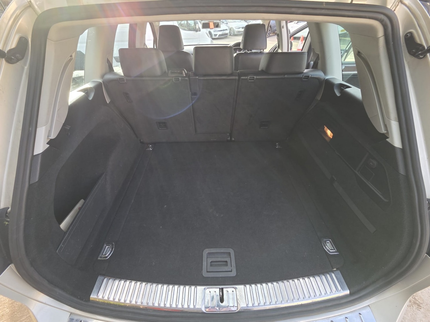 Used Volkswagen Touareg 2011 for sale - 77622476: Photo 17