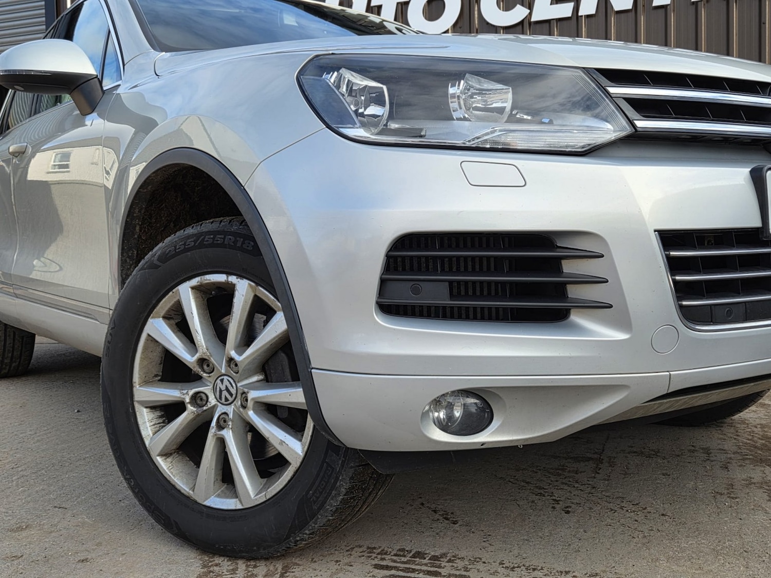 Used Volkswagen Touareg 2011 for sale - 77622476: Photo 2