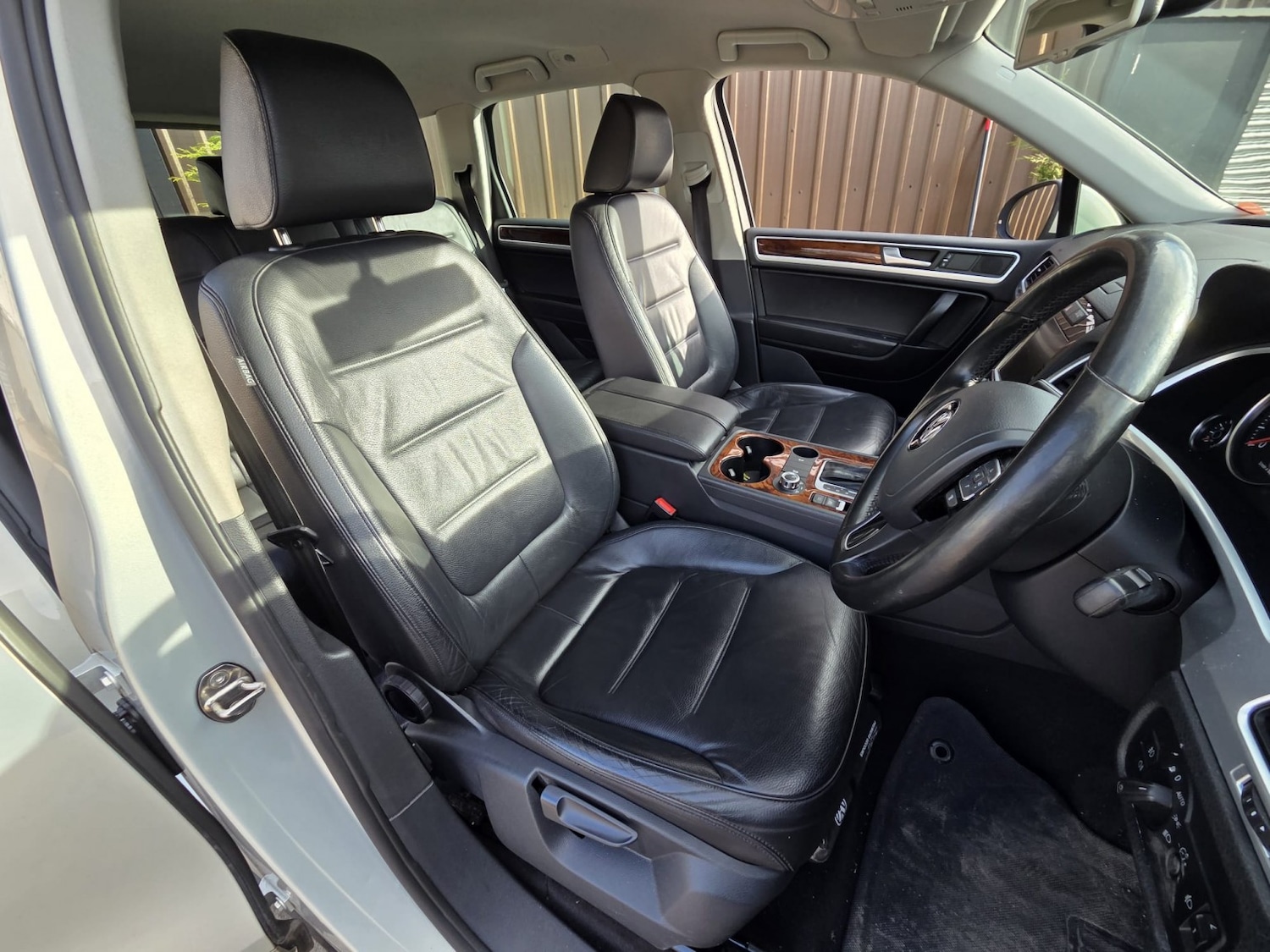 Used Volkswagen Touareg 2011 for sale - 77622476: Photo 6