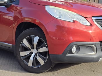 Used Peugeot 2008 2015 for sale - 79858997: Photo