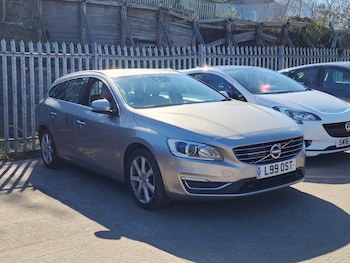 Used Volvo V60 2015 for sale - 78373536: Photo
