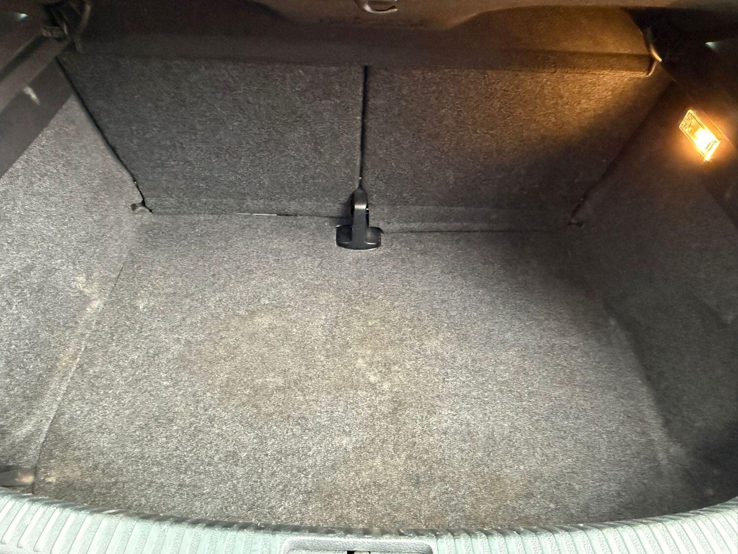 Used Volkswagen Scirocco 2016 for sale - 76174127: Photo 20