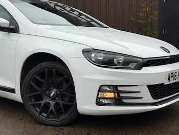 Used Volkswagen Scirocco 2016 for sale - 76174127: Photo 2